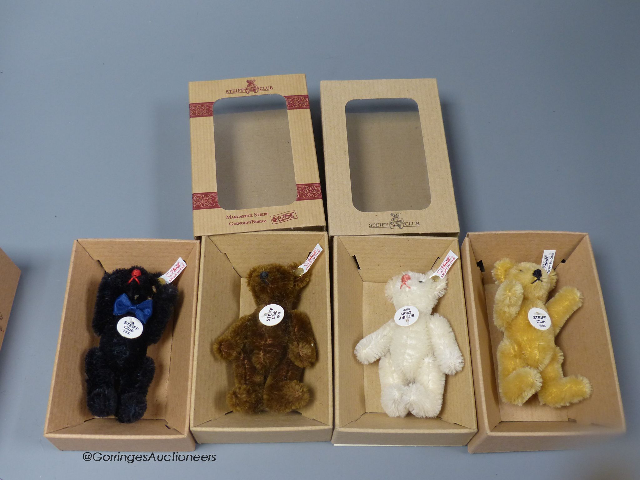 Four Steiff Club gift bears 1999-2002